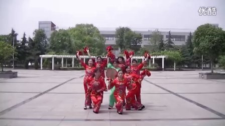 舞蹈&lt;&lt;接新娘&gt;&gt;由武汉市蔡甸区新江滩广场舞雁南飞舞蹈队演示