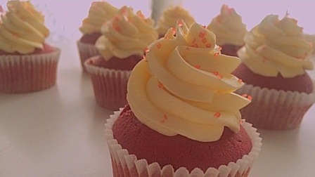 「M」红丝绒杯子蛋糕  Red Velvet Cake (168)