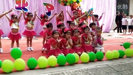 文水县麻家寨幼儿园大班毕业典礼☞小班舞蹈《串烧》