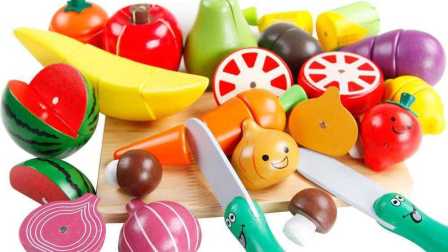 水果切切看之亲子游戏：变形警车珀利陪宝宝水果蔬菜切切乐第35期★卤肉亲子互动过家家