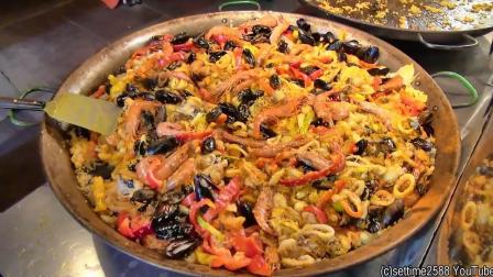 【街拍美食】米兰街头的西班牙海鲜杂烩饭