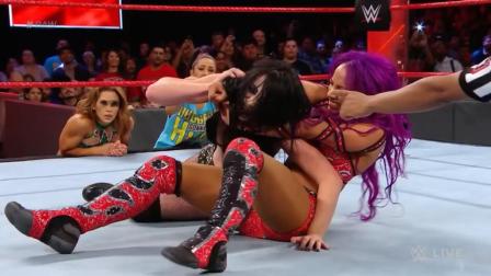 美国职业摔角 美国职业摔跤WWE的一场女子四人混战 超级疯狂