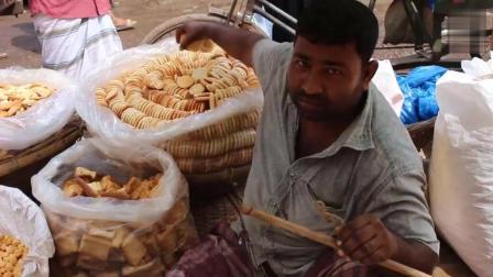 印度街头小贩卖饼干, 他称重的那一刻我没忍住笑了!
