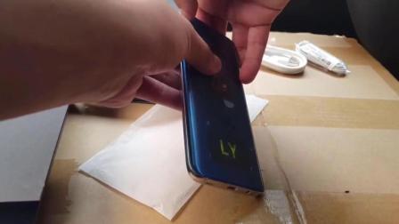 三星s9+真机开箱! 不过看到开机后的边框, 我就瞬间释然了, 因为可能来自华强北