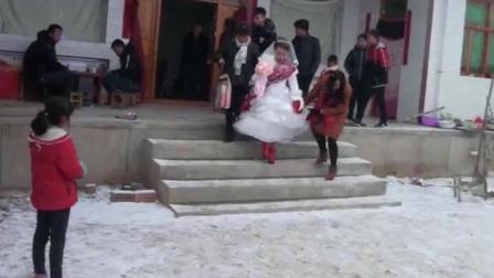 甘肃天水甘谷农村结婚习俗: 大雪天接新娘, 冷的