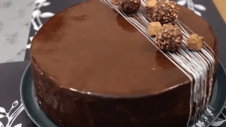 2分钟教你学做巧克力镜面慕斯蛋糕, 精致诱人的美味
