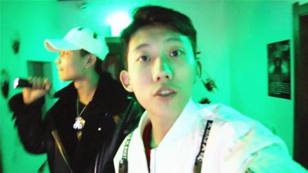 我被关在在精神病院了VLOG 手电筒好小 鲤鱼Ace