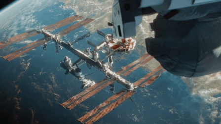 5分钟看完美国科幻大片《地心引力》, 如果迷失在太空如何自救?