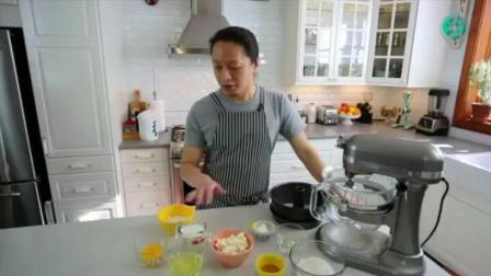 生日蛋糕的制作 怎么做奶油蛋糕 抹蛋糕胚子视频