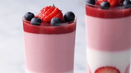 高颜值的草莓酸奶慕斯, 每一层都有不同的味道