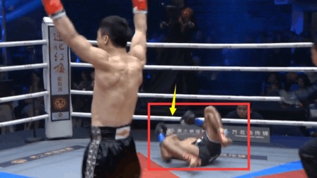 泰国拳王激怒中国勇士邱建良 结果在激怒后的第3秒惨遭残暴KO了