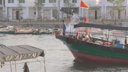 海南潭门镇: 每天上百艘渔船出海捕鱼, 这里的海鲜100块钱吃一盆