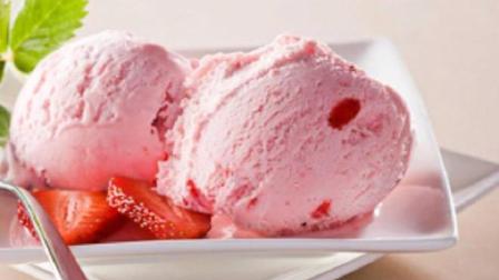 在家自己做草莓冰激凌, 香甜可口清新凉爽, 再也不用去超市买了
