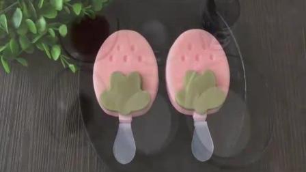 烘焙肉松面包视频教程 草莓冰激凌的制作方法 优雅烘焙餐包视频教程