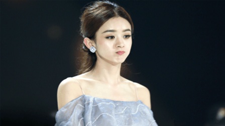 李易峰和迪丽热巴甜蜜亲吻, 杨幂竟气的直跺脚