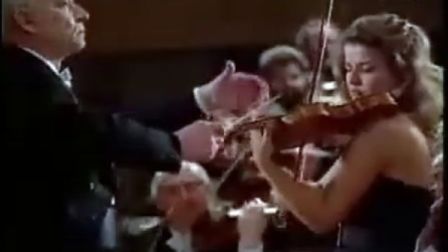 [图]小提琴家穆特 Anne-Sophie Mutter 演绎贝多芬小提琴协奏曲