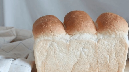 美味的牛奶白面包, 简易的自制早餐面包