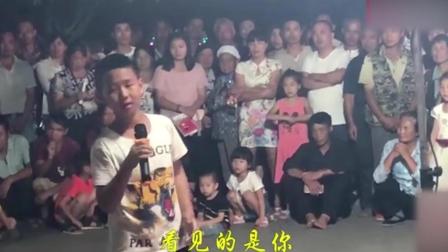 一个孩子上台唱的一首《妈妈我想你》, 唱哭多