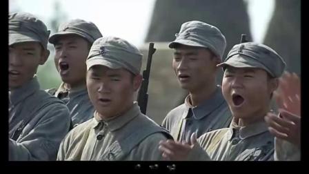 鬼子都欺负到军统女特工身上了, 就在鬼子的裤