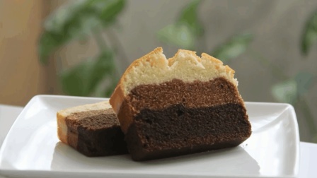 「烘焙教程」下午茶点心&mdash;每一层都超浓郁的三层巧克力磅蛋糕!