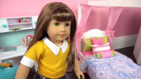 芭比娃娃玩具: 米露早上起床吃早餐, 换好衣服带上午餐盒准备去学校啦