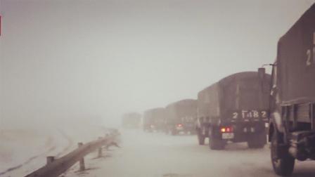 汽车兵满载400车物资从青海格尔木市出发向运送过冬物资