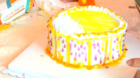 米妮食玩乐园 水果蛋糕切切乐 蛋糕是怎么制作的
