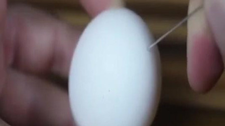 如何得到一个完整的鸡蛋壳?