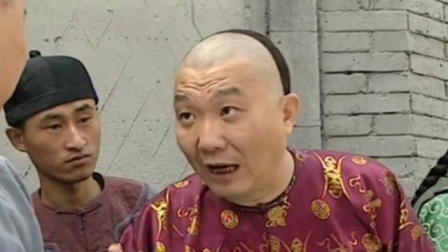 贾三彪子去收拾小白脸,这贾三彪子一看是杜小月,立马就怂了