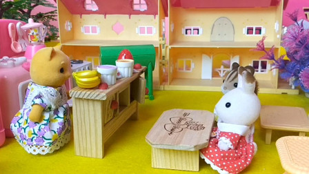 猫熊妈妈教巧克力兔学习烹饪做蛋糕