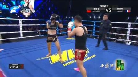 碾压！李明蕊连续重击曼弗雷迪面部，右手摆拳把护齿都打掉了