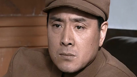 《亮剑》孔捷落泪诉说战争残酷,媒体报道总会误事,李云龙这边点头哈腰