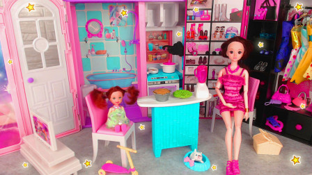 芭比换装玩具拆箱，整理芭比的房间和衣橱，挑选自己满意的服装