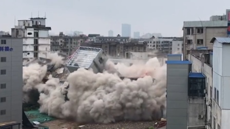 2.55秒！湘潭市二医院住院大楼成功爆破