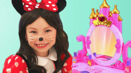 超漂亮！小萝莉竟然打扮成米奇老鼠的的样子？她是要是参加变装派对吗？趣味儿童玩具故事