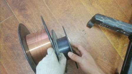 小卷的二保焊机焊丝为啥这么贵？这个办法可以省好多钱