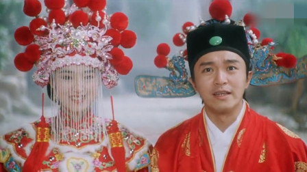 一首幽默搞笑歌曲《唐伯虎点秋香》，你还记不记得那只蟑螂叫小强