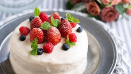 母亲节给妈妈做一个无糖的草莓蛋糕，特别的爱，给特别的你