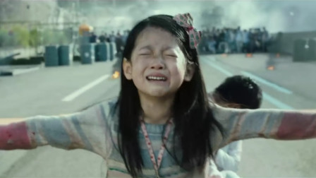 一部经典的韩国灾难电影，变异病毒爆发传染，7岁小女孩舍身救母