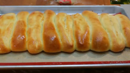 美食分享，如何自制美味的热狗面包？看美食达人的家庭制作，简单又好吃！