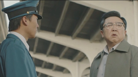 老师好：还记得你上学是的班主任吗？他是否也像苗老师一样呢！