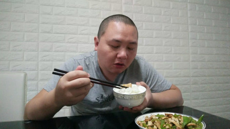 中国吃播vlog评测家常菜鲜肉小丸子视频