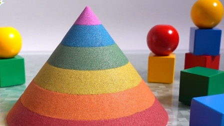 小黄人用彩泥制作出漂亮的彩虹金字塔