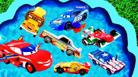 赛车玩具总动员：跑车集结认知，闪电侠麦昆和他的汽车朋友们！