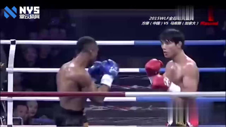 格斗之王 方便与马库斯的经典之战！4次重击读秒对手，场下观众都跳起来了！