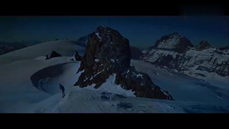 007第六部《女王密使》非常精彩刺激的夜间雪地追逐场面