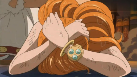 甚平点火救出娜美,衣服却被火烧毁,还好山治不在要不然后果很严重