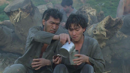 越战电影《爱人同志》里，刘德华与成奎安倾情演绎，很精彩