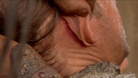 男子耳后长鳃拥有水下呼吸的能力《未来水世界》