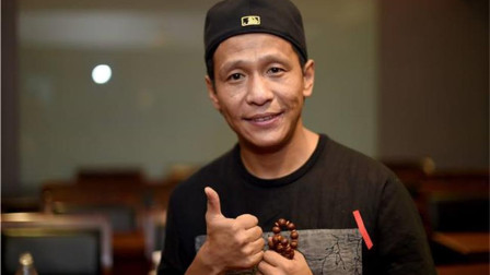 喜剧演员出身的宋小宝,为何在巅峰时期退出娱乐圈,隐情令人心疼